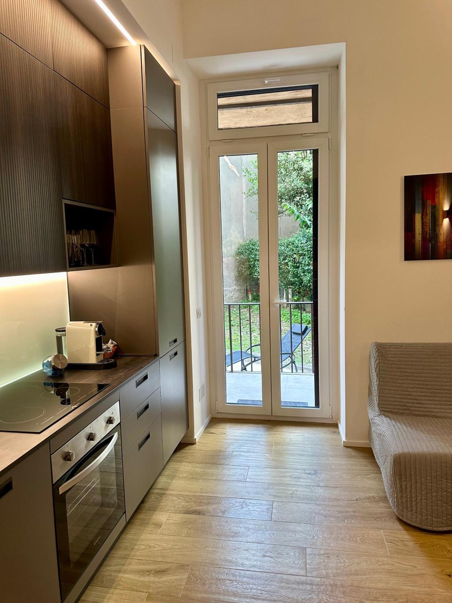 Lr Deluxe - Porta Venezia - Bilocale Con Giardino Privato Appartamento *